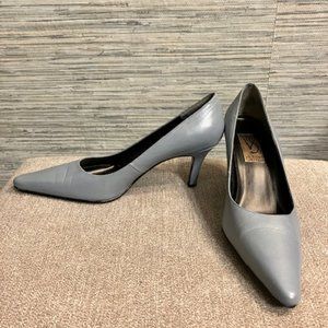 VICTORIA SPENSER - Size 7M - Blue Gray High Heel 3 Inch Leather Pumps